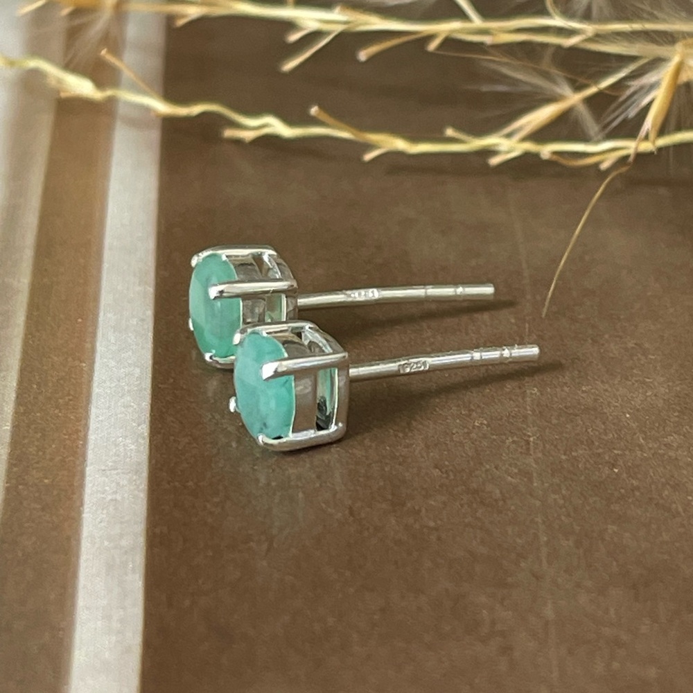 925 Sterling Silver Natural Emerald Stud Earrings!!  “Royal Delicacies” - Picture 10 of 17